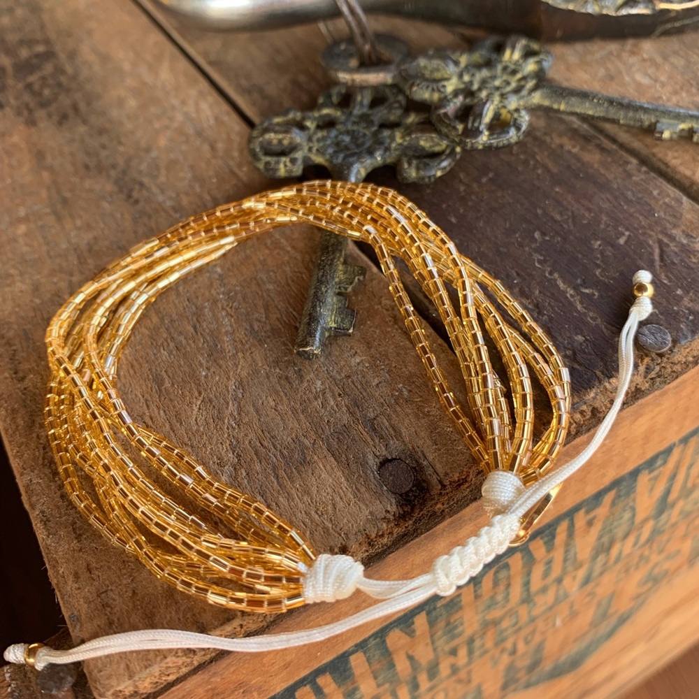 ✨MULTI LAYER SEED BEAD BOHO BRACELET (GOLD)